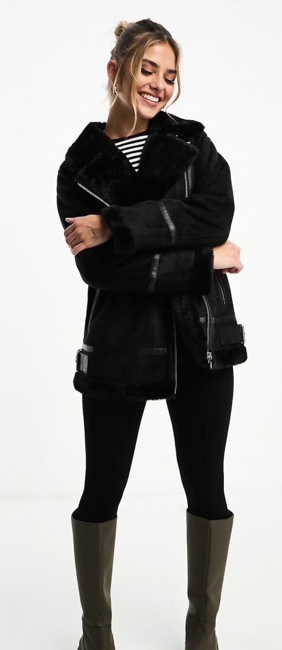 Pull & Bear faux fur trim oversized aviator coat in black. Size Small